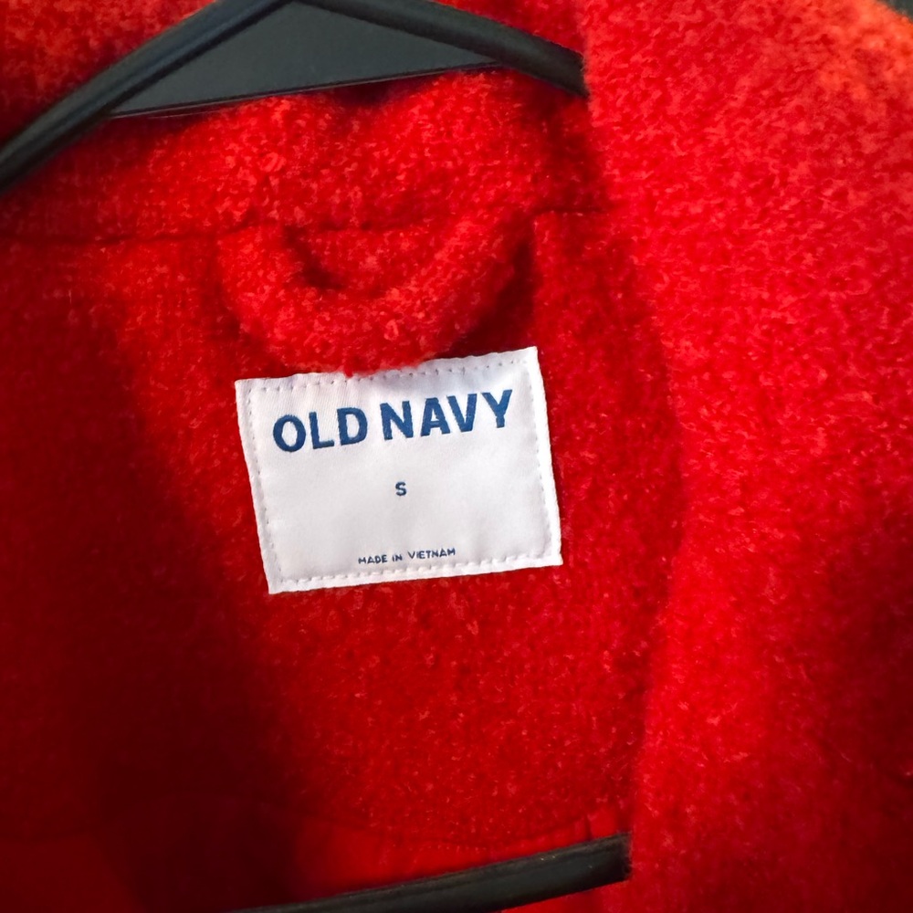 Red shacket - Picture 2 of 5